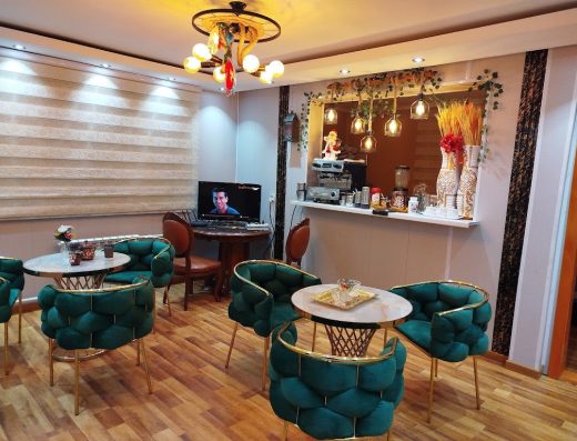 Happy Hotel & coffee shop