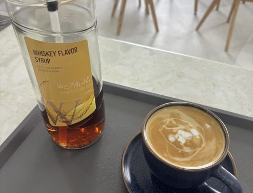 MOON Coffee shop