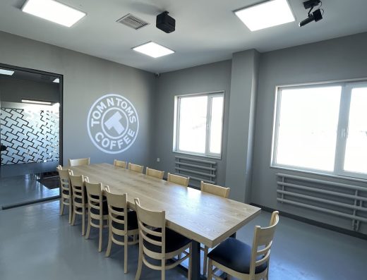 TOM N TOMS – DARKHAN YANTA